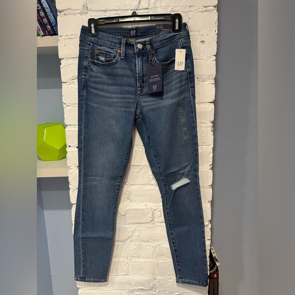 GAP Denim - NWT GAP Women's Blue Jeans True Skinny‎ Jeans
